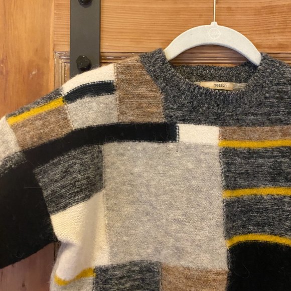 Cropped Colorblock Alpaca Sweater - Picture 3 of 3